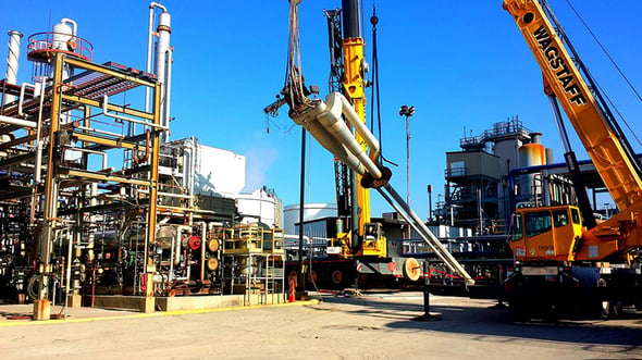 oil-rig-Image by John R Perry from Pixabay
